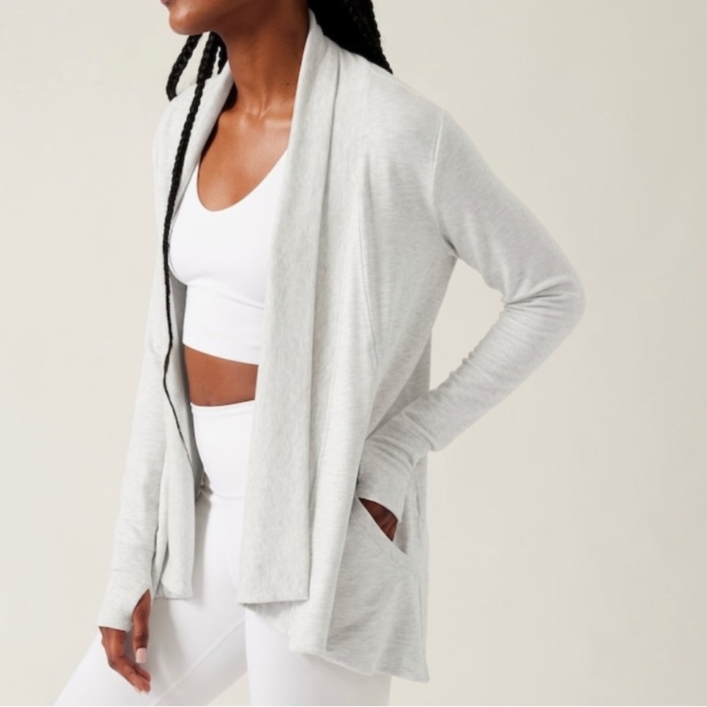 New NWT Athleta Pranayama Modal Wrap from 2017. Light Heathered Gray. Size Small